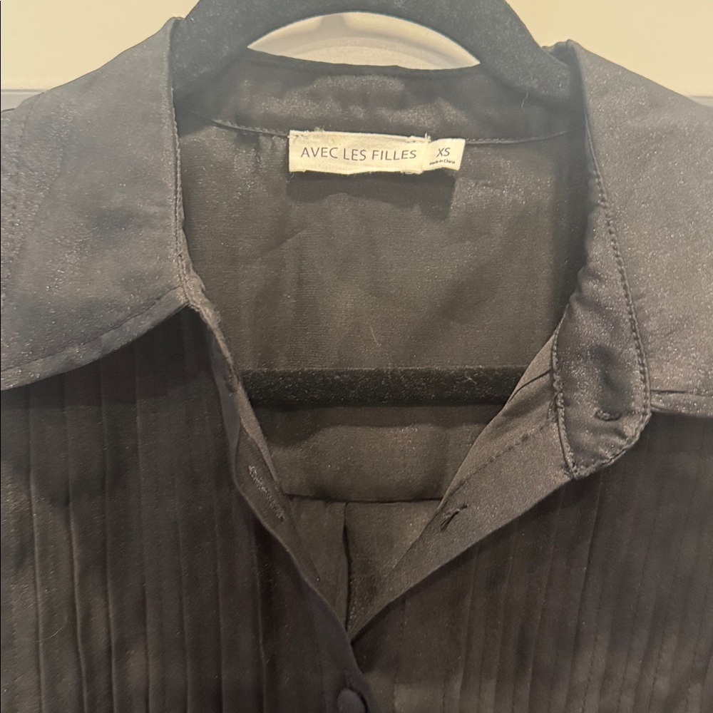 NWOT AVEC LES FILLES sheer pintuck black longsleeve button down top blouse shiny - Picture 4 of 6